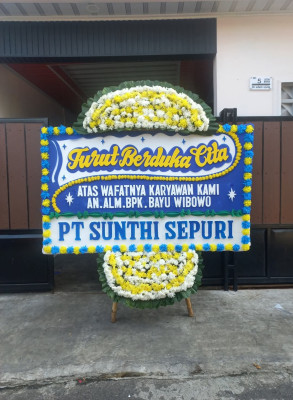Papan Bunga Duka di Susukan